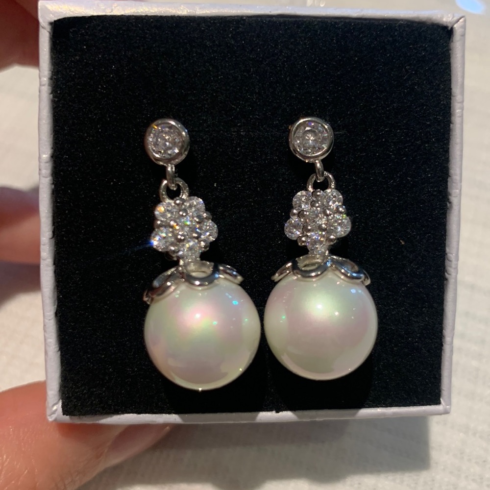 STERLING SILVER STAMPED PEARL EARRINGS